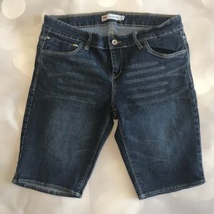 Levi’s Bermuda Length Denim Shorts Sz 17